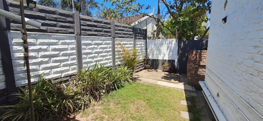 To Let 1 Bedroom Property for Rent in Abbotsford Eastern Cape